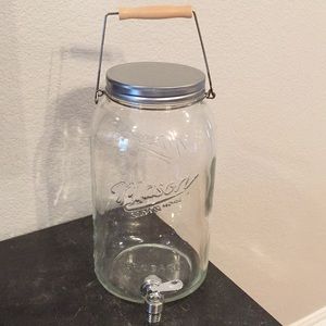 2 Gallon Mason Jar Beverage Dispenser